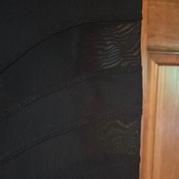 Andrew Marc Black Leggings Mid-Calf Stretch - Picture 4 of 7